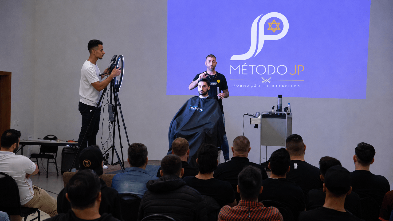 JP7 formação de barbeiros